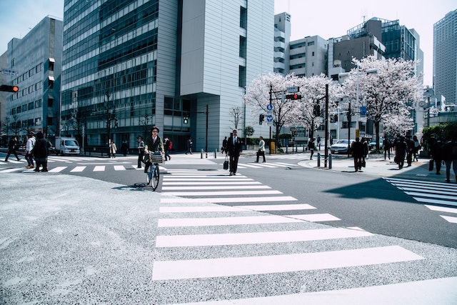赤峰为何勤工俭学对在日本的留学生的职业生涯至关重要？